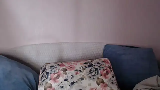 Snapshot of vitalina_freedom chatting on October 2025 12:35:03 PM vitalina freedom online show from October 2025 12:35:03 PM