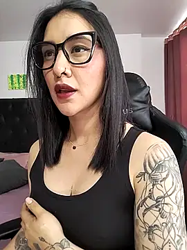 Fleurmeyer79 online show from May 2026 03:18:02 PM