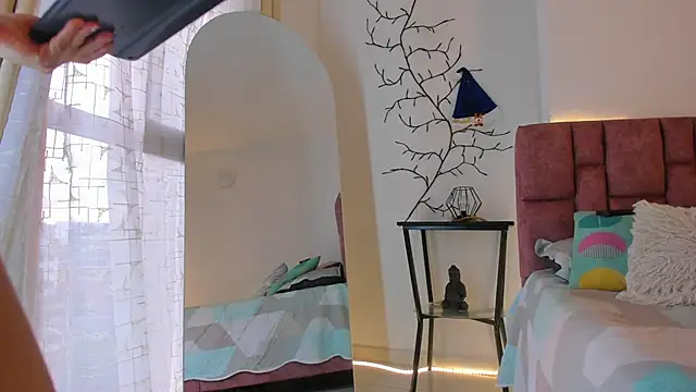 SunnyLeonz online show from December 2025 10:43:01 PM