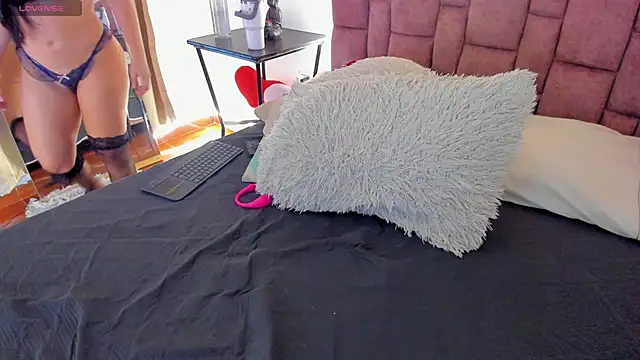 SunnyLeonz online show from May 2026 10:24:02 PM