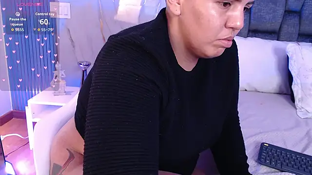 Snapshot of WildyTemping chatting on November 2025 10:53:01 PM WildyTemping online show from November 2025 10:53:01 PM