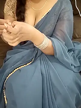 Mounika25 online show from November 2025 08:40:01 AM