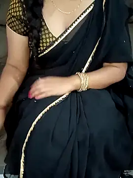 Snapshot of Mounika25 chatting on October 2025 05:32:02 PM Mounika25 online show from October 2025 05:32:02 PM