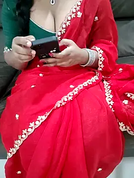 Snapshot of Mounika25 chatting on May 2026 06:02:02 PM Mounika25 online show from May 2026 06:02:02 PM