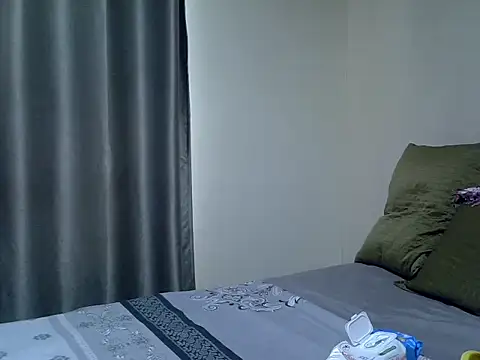 Snapshot of East_queen chatting on November 2025 09:47:02 AM East queen online show from November 2025 09:47:02 AM