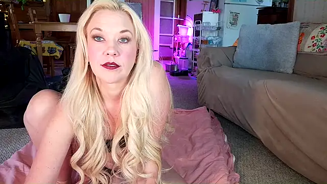 lyra rose online show from May 2026 10:31:01 PM