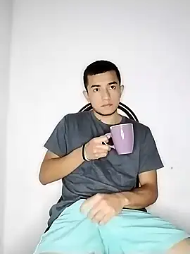 Thick Cock online show from March 2025 01:04:01 AM