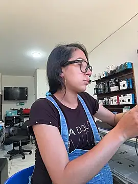  alabina  online show from April 2026 03:28:01 PM