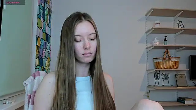 Snapshot of Peggy_Beauty chatting on November 2025 09:31:01 PM Peggy Beauty online show from November 2025 09:31:01 PM