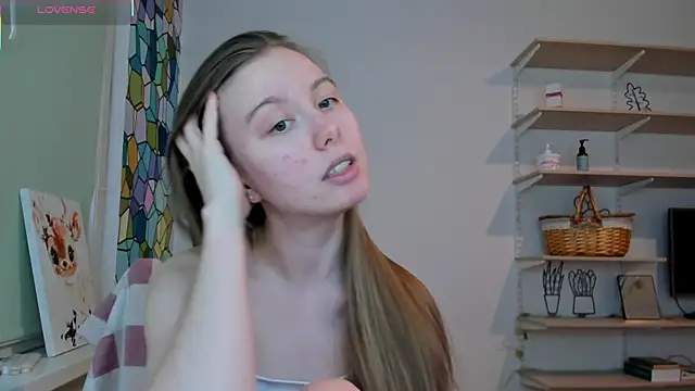 Snapshot of Peggy_Beauty chatting on November 2025 04:38:01 AM Peggy Beauty online show from November 2025 04:38:01 AM