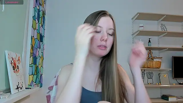 Snapshot of Peggy_Beauty chatting on December 2025 02:04:01 PM Peggy Beauty online show from December 2025 02:04:01 PM