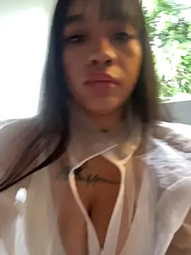 HannahW  online show from February 2026 02:15:02 PM