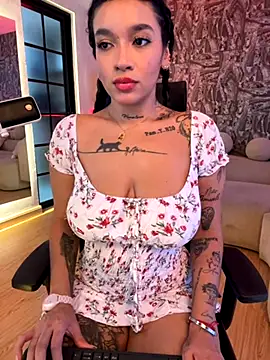 Snapshot of HannahW_ chatting on September 2025 07:25:02 PM HannahW online show from September 2025 07:25:02 PM
