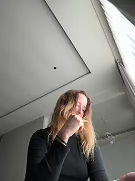 Nura n Sarah online show from November 2025 02:04:01 AM