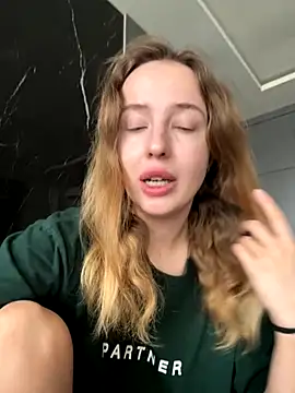 Nura n Sarah online show from November 2025 05:07:01 AM