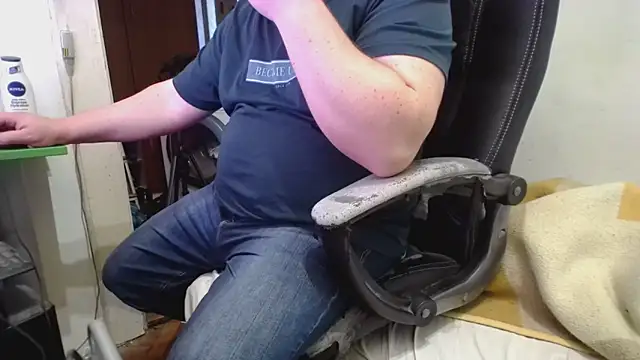 tipko123 online show from November 2025 02:43:02 PM