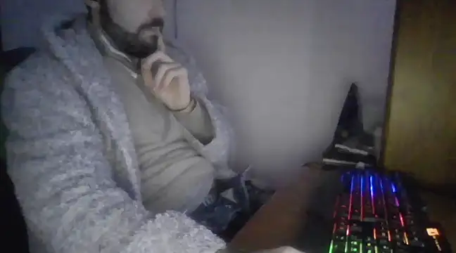 Snapshot of joaodias_97 chatting on December 2024 06:42:02 PM joaodias 97 online show from December 2024 06:42:02 PM