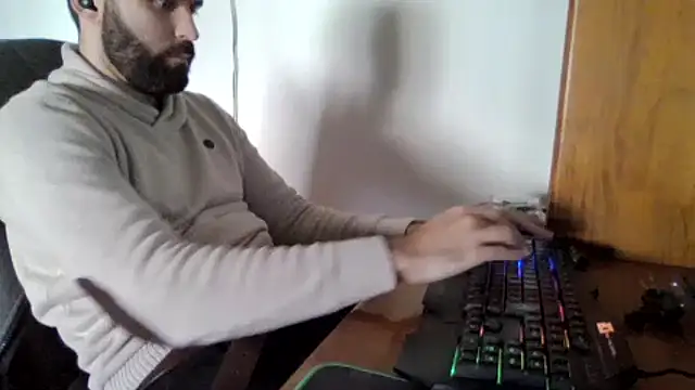 Snapshot of joaodias_97 chatting on March 2025 04:51:02 PM joaodias 97 online show from March 2025 04:51:02 PM