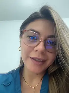 Snapshot of alicee16 chatting on March 2025 08:21:02 PM alicee16 online show from March 2025 08:21:02 PM