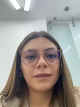 Snapshot of alicee16 chatting on March 2025 04:00:02 PM alicee16 online show from March 2025 04:00:02 PM
