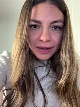Snapshot of alicee16 chatting on February 2025 02:25:01 AM alicee16 online show from February 2025 02:25:01 AM