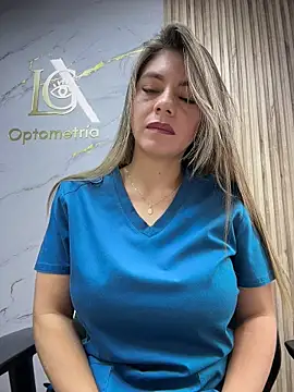 alicee16 online show from May 2026 01:36:01 PM