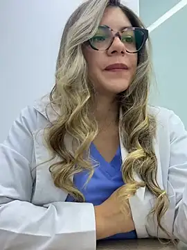 alicee16 online show from January 2026 04:14:01 PM