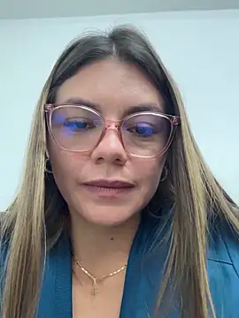 Snapshot of alicee16 chatting on February 2025 09:37:01 PM alicee16 online show from February 2025 09:37:01 PM