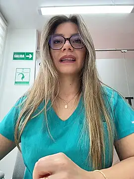 alicee16 online show from April 2026 05:41:01 PM