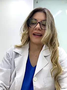 alicee16 online show from October 2025 03:56:02 PM