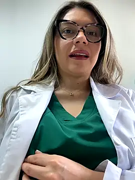 alicee16 online show from November 2025 03:50:02 PM