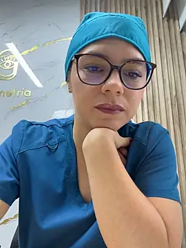 alicee16 online show from February 2026 08:52:02 PM