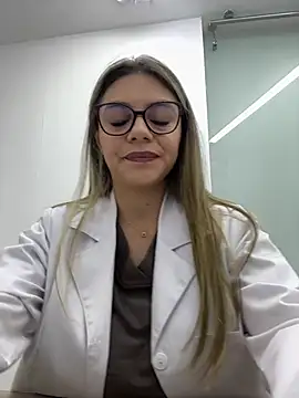 alicee16 online show from February 2026 03:57:01 PM