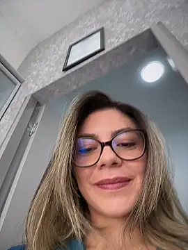 alicee16 online show from March 2026 05:15:01 PM