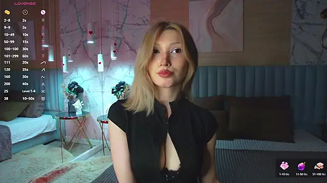 CarolReeves online show from June 2026 05:03:04 PM