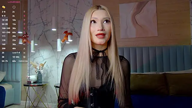 Snapshot of CarolReeves chatting on October 2025 10:25:01 AM CarolReeves online show from October 2025 10:25:01 AM