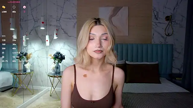 CarolReeves online show from March 2026 07:36:02 PM