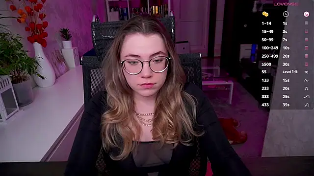 RemyCute online show from April 2026 08:26:02 PM