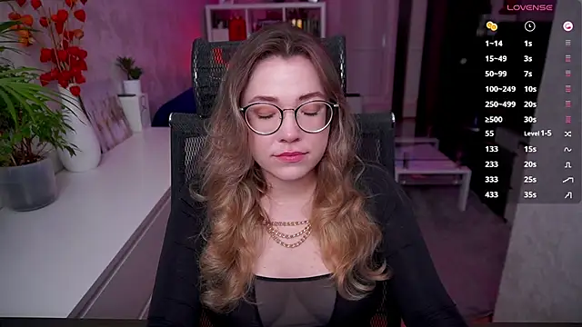 RemyCute online show from May 2026 05:15:02 PM