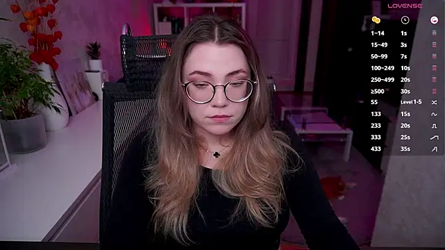 RemyCute online show from April 2026 07:10:02 PM