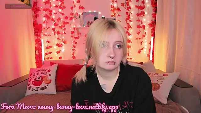 EmmyBunny online show from September 2025 03:38:02 PM