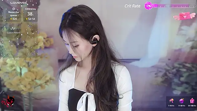 Snapshot of Aimee-520 chatting on February 2025 01:33:01 PM Aimee-520 online show from February 2025 01:33:01 PM