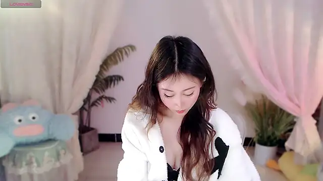 Aimee-520 online show from December 2025 06:35:02 AM