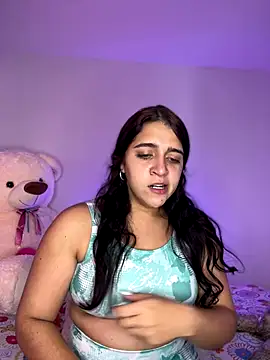 Alicia Ruiz online show from October 2025 06:07:01 PM