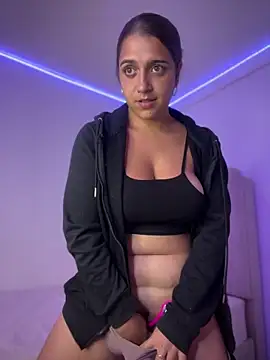 Alicia Ruiz online show from March 2026 09:03:01 PM