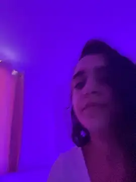 Alicia Ruiz online show from November 2025 10:02:02 PM