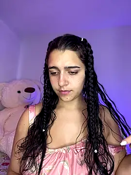 Alicia Ruiz online show from November 2025 06:12:01 PM