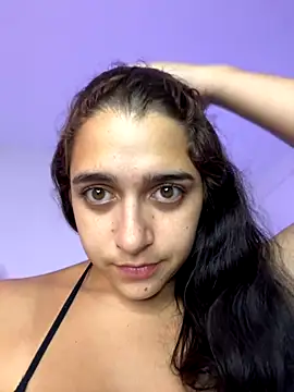 Alicia Ruiz online show from November 2025 05:05:01 PM