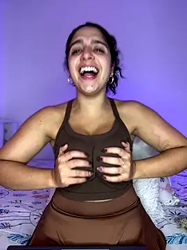 Alicia Ruiz online show from November 2025 06:19:01 PM