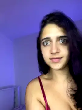 Alicia Ruiz online show from December 2025 05:56:02 PM